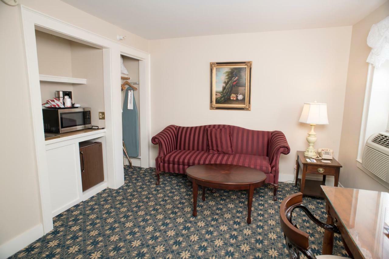 Middlebury Inn Экстерьер фото